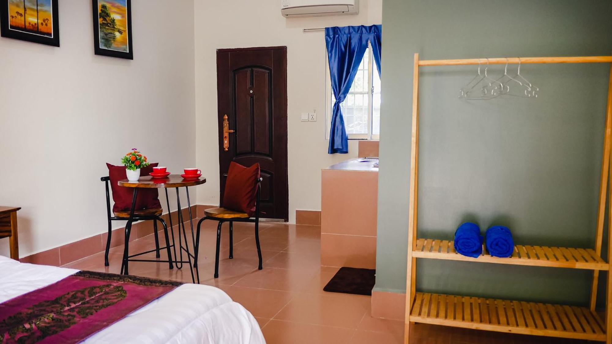 Lea'S Guesthouse And Restaurant Kampot Eksteriør billede
